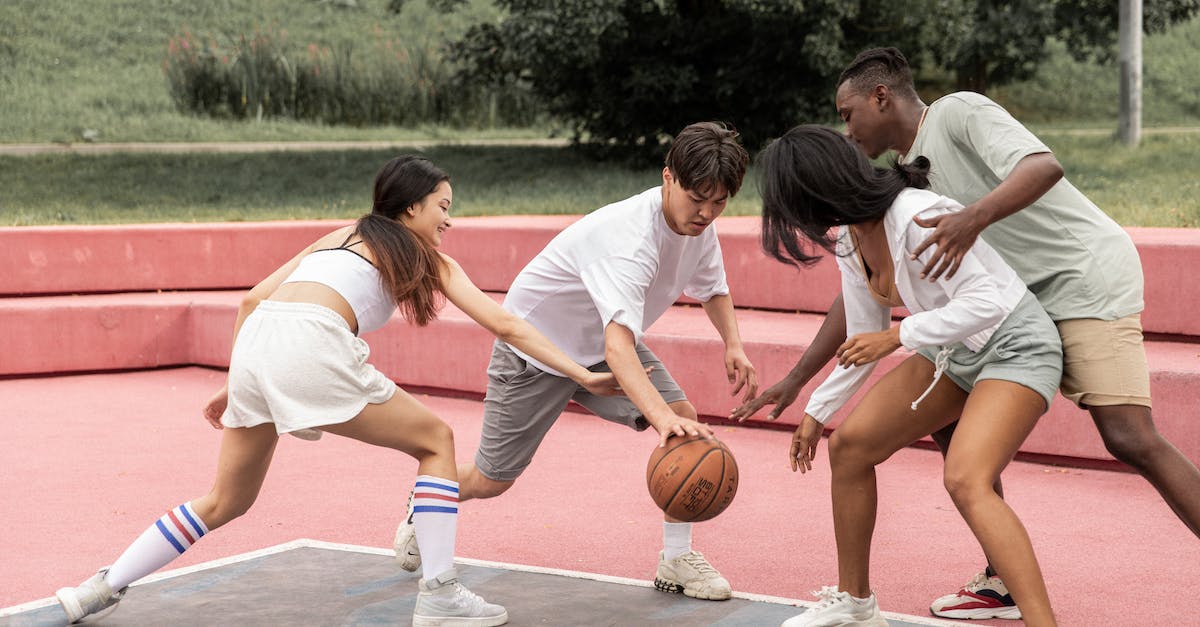 Styling Tips for the 18 Best Women’s Sneakers of 2023
